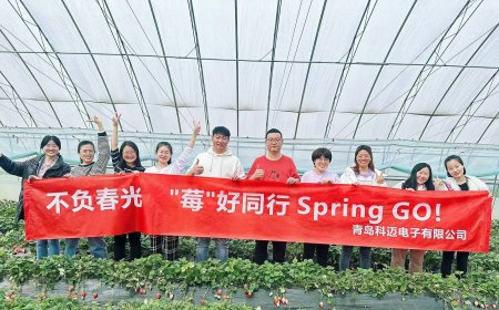 Spring is not to be missed, "berry" good peer