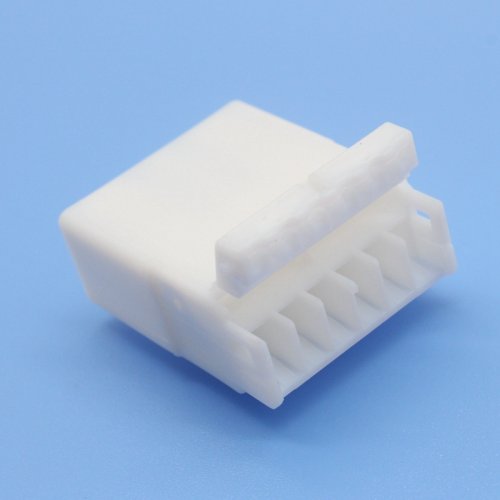 174930-1 TE Connectors Automotive